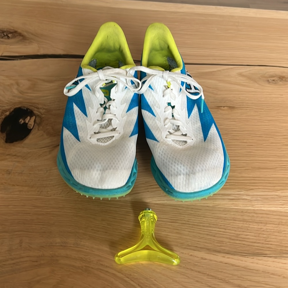 Hoka Crescendo MD track spikes size 9 track shoes/cross country